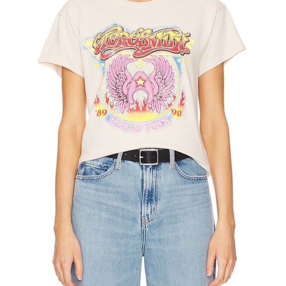 DAYDREAMER Tops - NEW DAYDREAMER aerosmith world tour tour tee in dirty white Size 1X